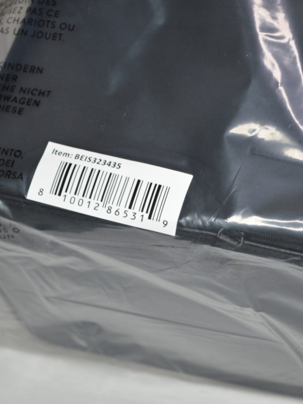 Beis The Commuter Duffle in Black — Brand New with Tags — MSRP $167 - Picture 4 of 7